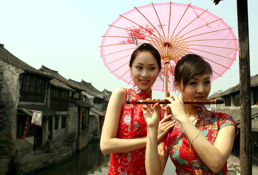 江南女子的特点,用哪两个字来概括最合适呢?